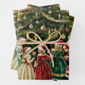 Victorian Christmas Gathering near Christmas Tree ラッピングペーパーシート (インサイチュ)