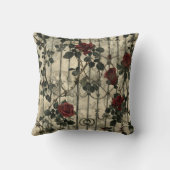 Victorian Gothic Garden Roses Pattern クッション (裏面)