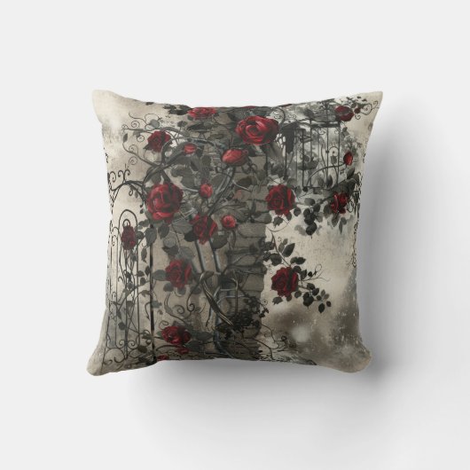 Victorian Gothic Garden Roses Pattern クッション (裏面)