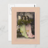 Victorian ladies with flowers in the cemetery post ポストカード (正面/裏面)