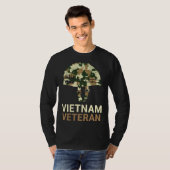 Vietnam Veteran Camo Helmet Tシャツ (正面フル)