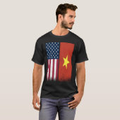 Vietnam  Vietnamese American Flags Proud USA Vietn Tシャツ (正面フル)