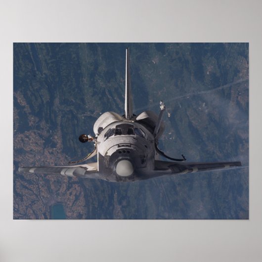 View of Space Shuttle Discovery from ISS (STS-114) ポスター (正面)