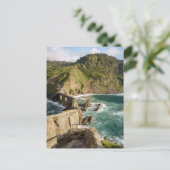 View the stunning stairs of Gaztelugatxe, Spain ポストカード (スタンド正面)