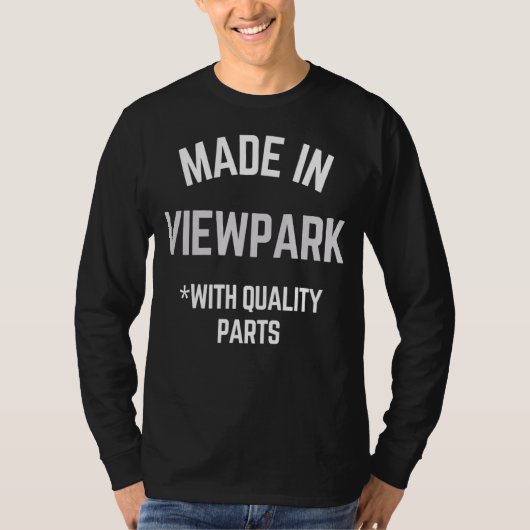Viewparkで作成されたViewparkの生まれスローガン Tシャツ (正面)