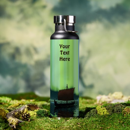 Viking Ship Under Northern Lights ウォーターボトル (アウトドア (回転後))