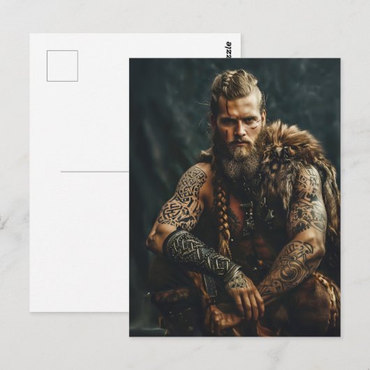 Viking Warrior in Authentic Attire ポストカード (正面/裏面)