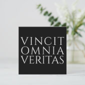 VINCIT OMNIA VERITAS - 光 (スタンド正面)