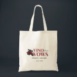 Vino before vows WIneテイスティングブライダルシャワー トートバッグ<br><div class="desc">Vino Before Vows"トートバッグ – 任意のプレのお祝いに完璧な結婚追加。材料で作ら高品質れ、</div>
