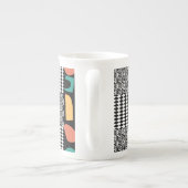 Vintage Aesthetic absract pattern ボーンチャイナマグカップ (裏面)