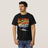 Vintage Alaska Mountain Sunset Tシャツ (正面フル)