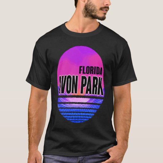 Vintage Avon Park  Vaporwave Florida Tシャツ (正面)