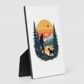 Vintage Bigfoot Walking Dog Mountain Sunset Retro  フォトプラーク (側面)