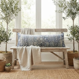Vintage Blue Floral Rug Faded Botanical Persian ボディピロー