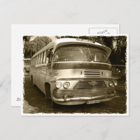 Vintage Bus at Malta ポストカード (正面/裏面)