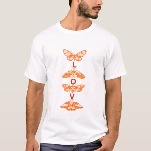 Vintage Butterfly Love – Artistic Nature-Inspired  Tシャツ (正面)