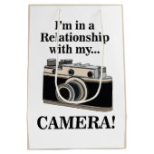 Vintage Camera Funny Photographer Birthday ミディアムペーパーバッグ (裏面)