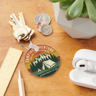 Vintage Camping Adventure Retro Mountain Hiking キーホルダー