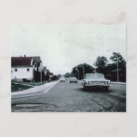 Vintage Car Driving on Roadはがき ポストカード (正面)