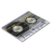 Vintage Cassette Tape ノートブック (左側)