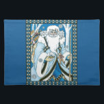 Vintage Christmas, Blue Santa Claus with Snowglobe ランチョンマット<br><div class="desc">ヴィンテージイラストレーションビクトリアンスタイルメリークリスマスの休日デザインは、森の中でサンタクロースを特集すてき。サンニコライは、片手に雪の球体を持つ青いコートを着て、もう一方の手に杖を持っている。彼のコートからつるかわいいテディベアとおもちゃの袋は彼の背中の上にクリスマスイブに配達する準備ができている。森の中の雪の白い冬のシーンは、木々と、雪の結晶が夜空から落ちている。ハッピーホリデーと季節のご挨拶！</div>