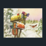Vintage Christmas, Mailboxes in Winter Landscape シーズンポストカード<br><div class="desc">ヴィンテージイラストレーションビクトリアンエラメリークリスマスの休日の画像は、雪の上にクリスマスのメールと冬のプレゼントで満たされたメールボックスの雪の風景を特徴とする。馬描車が雪の通りを横に木々と森で走っている。ハッピーホリデーと季節のご挨拶！</div>