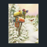 Vintage Christmas, Mailboxes in Winter Landscape シーズンポストカード<br><div class="desc">ヴィンテージイラストレーションビクトリアンエラメリークリスマスの休日の画像は、雪の上にクリスマスのメールと冬のプレゼントで満たされたメールボックスの雪の風景を特徴とする。馬描車が雪の通りを横に木々と森で走っている。ハッピーホリデーと季節のご挨拶！</div>