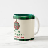 Vintage Christmas Red Green Tartar Plaid Family  ツートーンマグカップ (正面右)