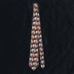 Vintage Christmas, Santa Claus いけな Nice List ネクタイ<br><div class="desc">今すぐ利用可能！両面印刷のネクタイ！2倍いい！ヴィンテージイラストレーションメリークリスマスの休日の画像すてきは、サンタクロースが赤い帽子を被り、クリスマスイブに彼のいけなまたは素敵なリストをチェックする。</div>