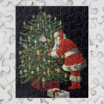 Vintage Christmas, Santa Claus with Presents ジグソーパズル<br><div class="desc">Vintage illustration Merry Christmas holiday design featuring a jolly Santa Claus lighting candles on a decorated Christmas tree with wrapped gifts and presents underneath. Season's Greetings and Happy Holidays!!  Ho,  ho,  ho!</div>