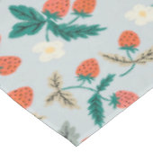 Vintage Cottagecore Strawberry Pattern テーブルクロス (アングル)