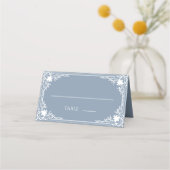 Vintage Dusty Blue White Antique Frame Wedding プレイスカード (正面)