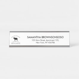 Vintage Farmstead Emblem | Ornamental Cow Design デスクネームプレート
