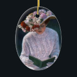 Vintage Floral Christmas Ornamentビクトリアンな女性 セラミックオーナメント<br><div class="desc">ヴィンテージの花の帽子を身に着けているReadingビクトリアンな女性および白いレースは服を着ます。  スーHalstenberg著"ロマンチックで新しい"芸術のクリスマスのオーナメント。</div>