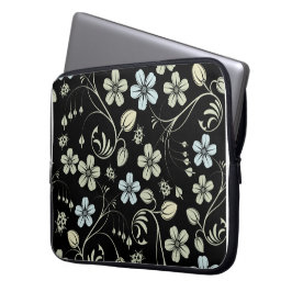 Vintage Floral Pattern with Ladybugs on Black ラップトップスリーブ