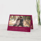 Vintage Gold Crest QR Code Magenta Wedding 招待状 (正面)