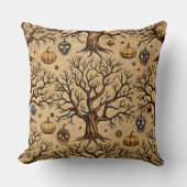 Vintage Haunted Trees & Pumpkin Lanterns Pattern クッション (正面)
