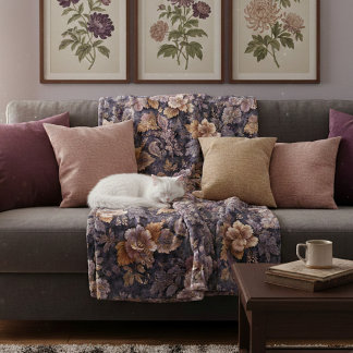 Vintage Heirloom Petals purple floral フリースブランケット