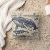 Vintage Humpback Whale Pod Engraving クッション (ブランケット)