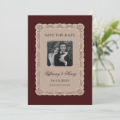 Vintage  Lace Burgundy Save the Date (スタンド正面)