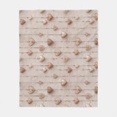 Vintage Lace Heart Strings フリースブランケット (正面)