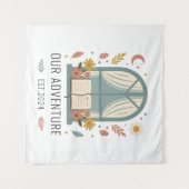 Vintage Lace Window with Soft Flowers Design タペストリー (正面(横))