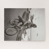 Vintage monochrome jigsaw puzzle description ジグソーパズル (横)