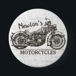 Vintage Motorcycle Personalized NAME Biker Garage 缶バッジ<br><div class="desc">Vintage Motorcycle Personalized NAME Biker Garage
American Bagger Bobber Chopper Classic Bike 
Perfect gift for your favorite Motorcycle enthusiast!
Customize it with your name! Truly a unique gift!</div>
