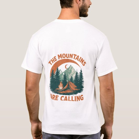 Vintage Mountain Calling Retro Camping T-Shirt Tシャツ (裏面)
