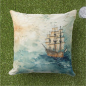 Vintage Nautical Ship Sailing the Ocean アウトドアクッション (芝生)