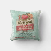 Vintage Own Your Mistakes クッション (正面)