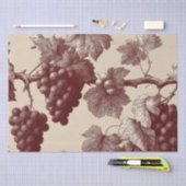 Vintage Print of Vineyard Grapes 薄葉紙 (クラフト)