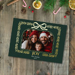 Vintage Rustic Bow Greenery Family Photo Frame 箔招待状<br><div class="desc">Vintage Rustic Coquette Bow Greenery Family Photo Frame Foil Invitation,  template Christmas cards</div>