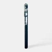 Vintage Snowy Pine Forest iPhone 16ケース (左側面)